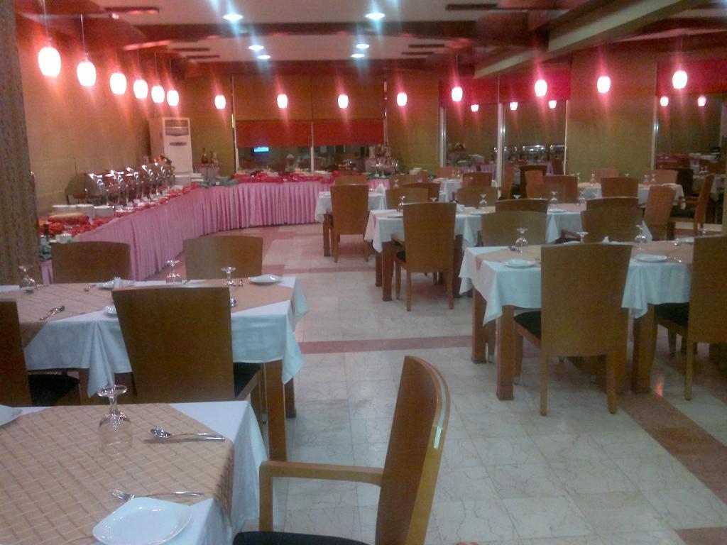 Verona Resorts Szardża Zewnętrze zdjęcie